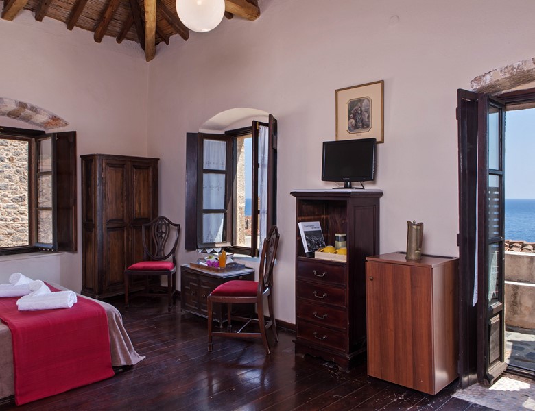 EXCLUSIVE COLLECTION