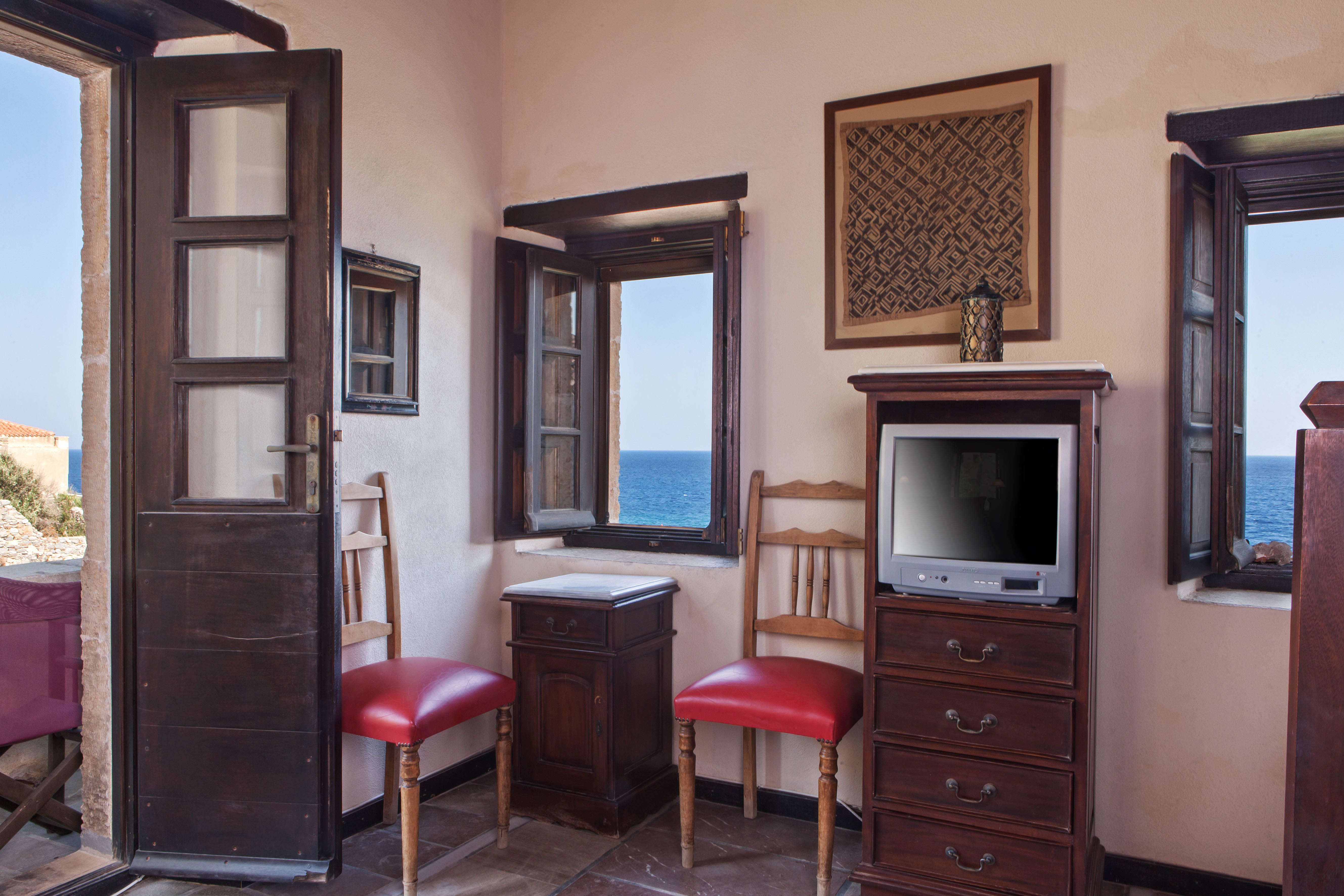 EXCLUSIVE COLLECTION