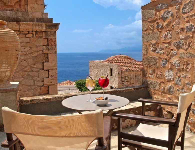 EXCLUSIVE COLLECTION