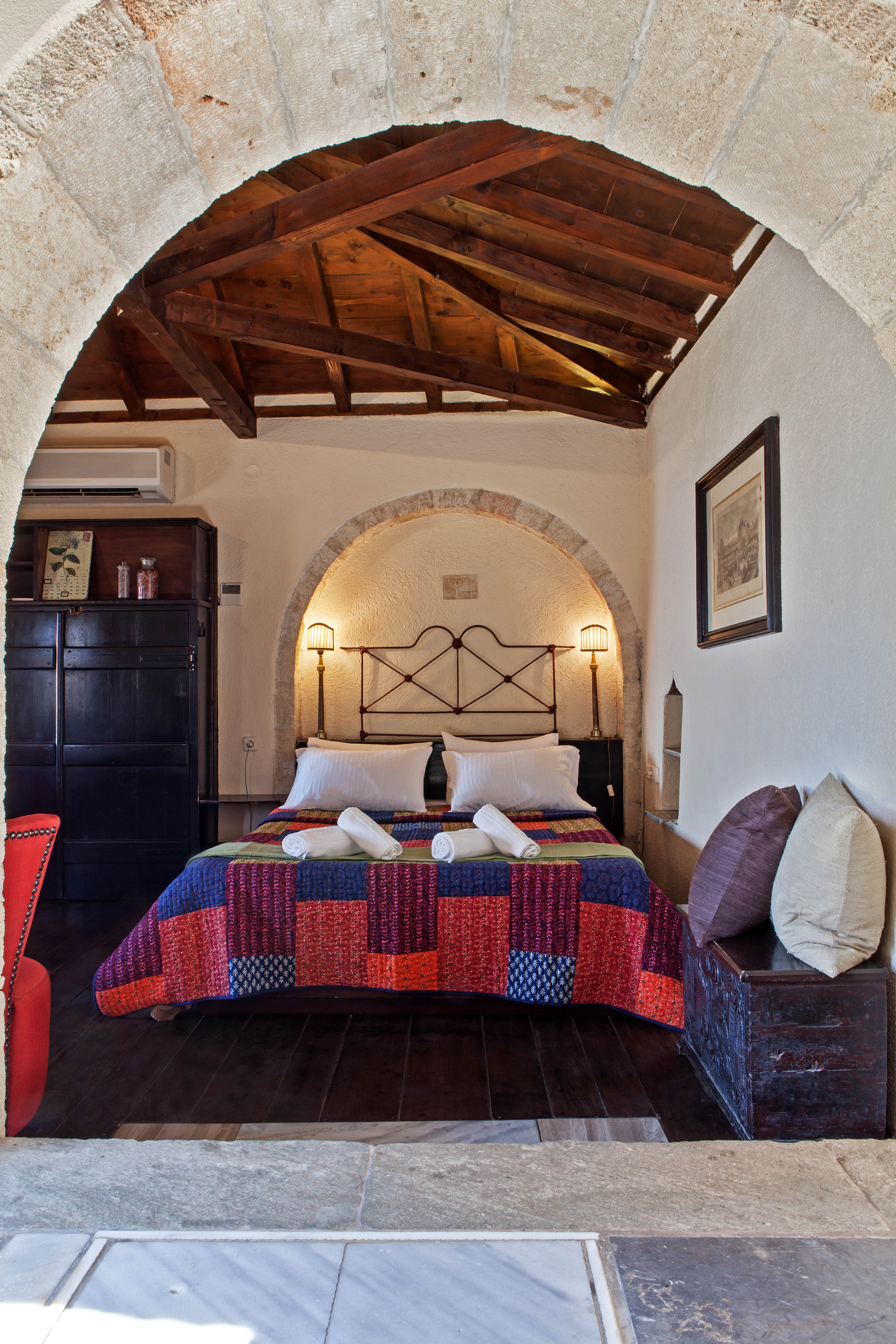 EXCLUSIVE COLLECTION