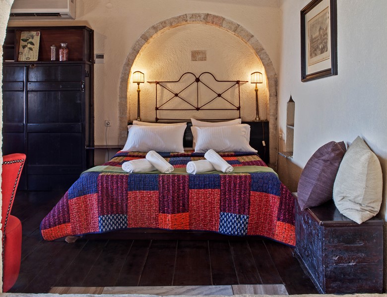 EXCLUSIVE COLLECTION