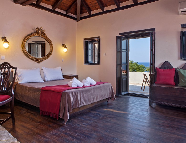 EXCLUSIVE COLLECTION