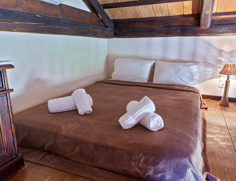 EXCLUSIVE COLLECTION