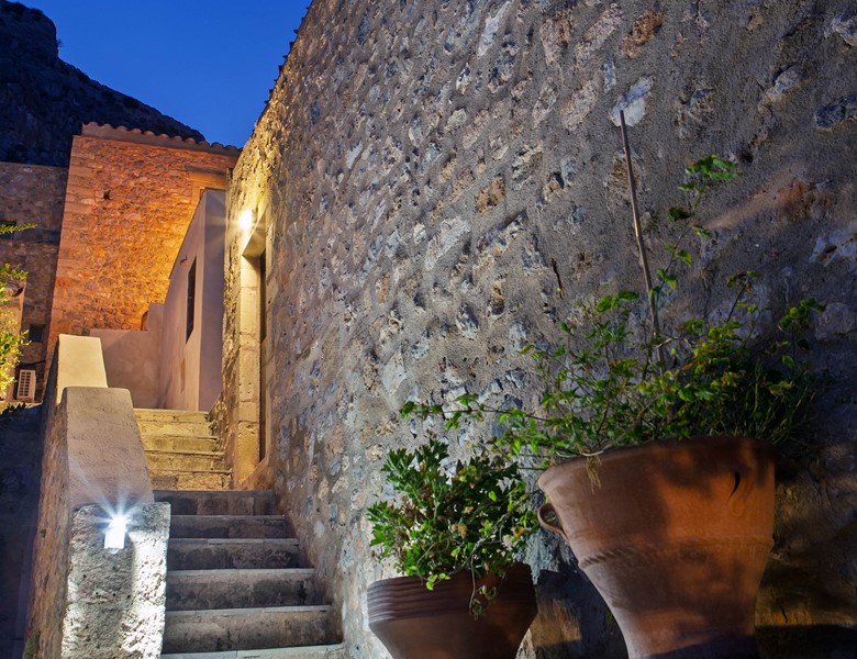 EXCLUSIVE COLLECTION