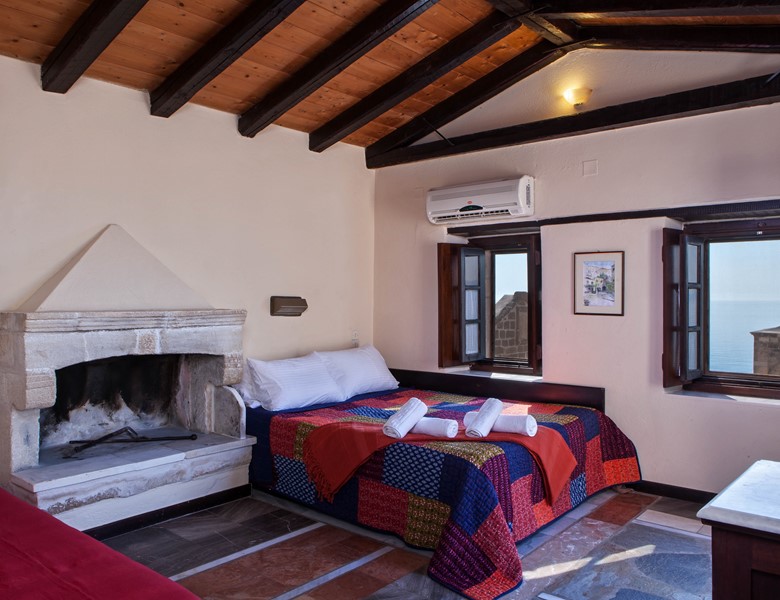 EXCLUSIVE COLLECTION