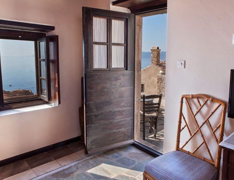 EXCLUSIVE COLLECTION