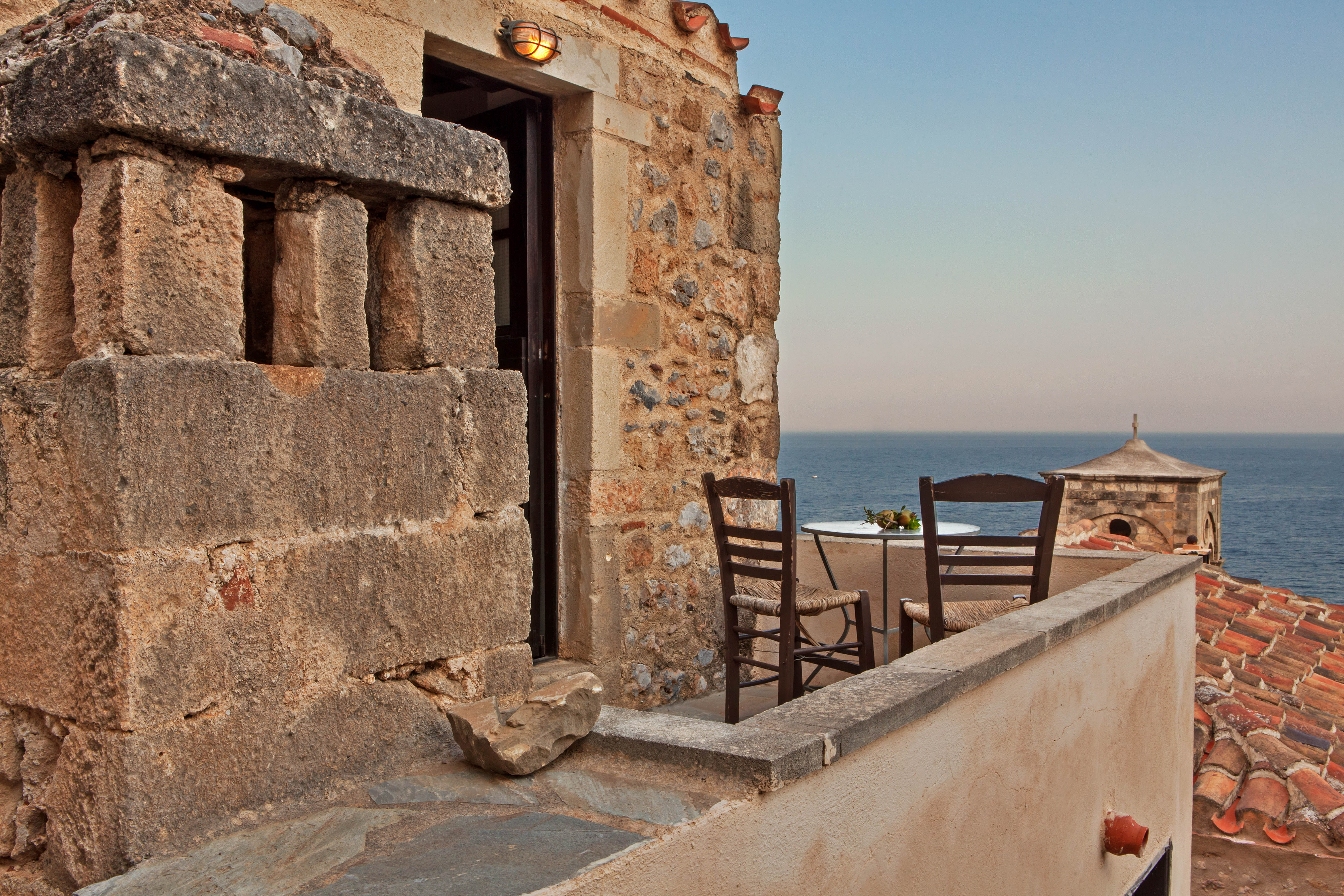 EXCLUSIVE COLLECTION