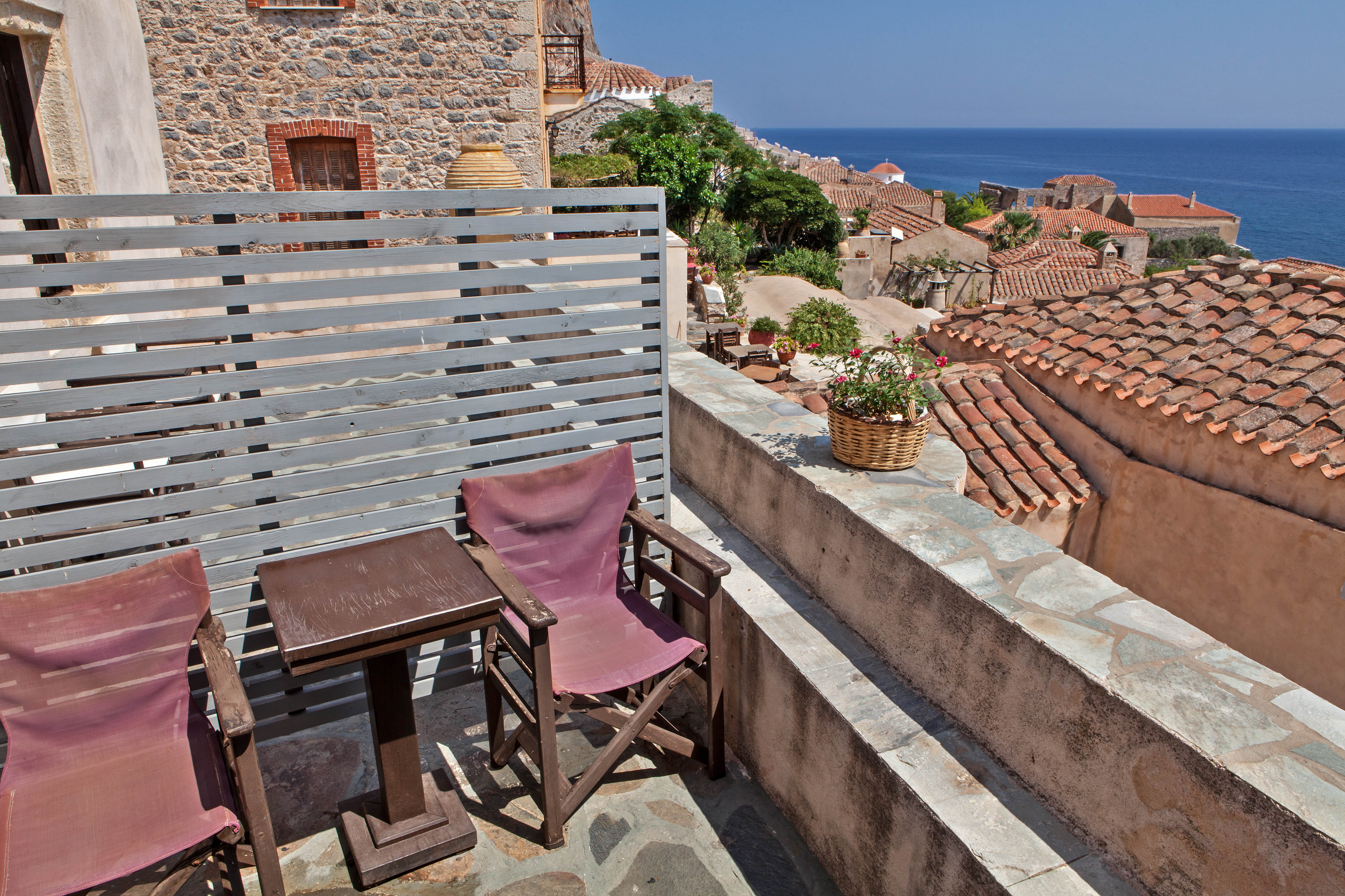 EXCLUSIVE COLLECTION